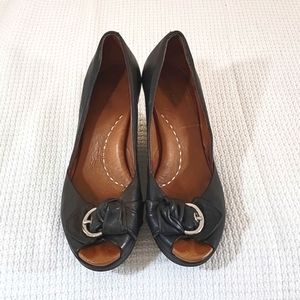 Gentle Souls by Kenneth Cole Leather Wedge Peeptoe Heels US Women's Size 10